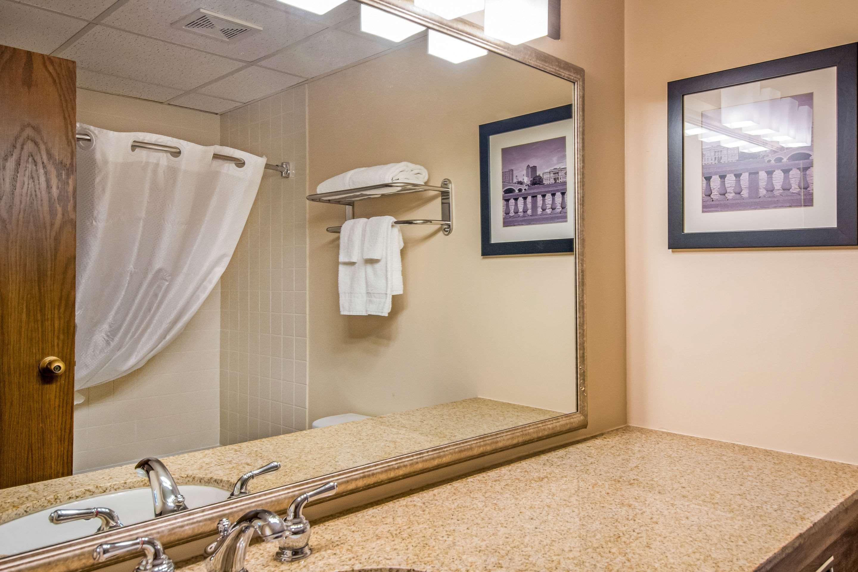 Quality Inn & Suites Virginia Luaran gambar