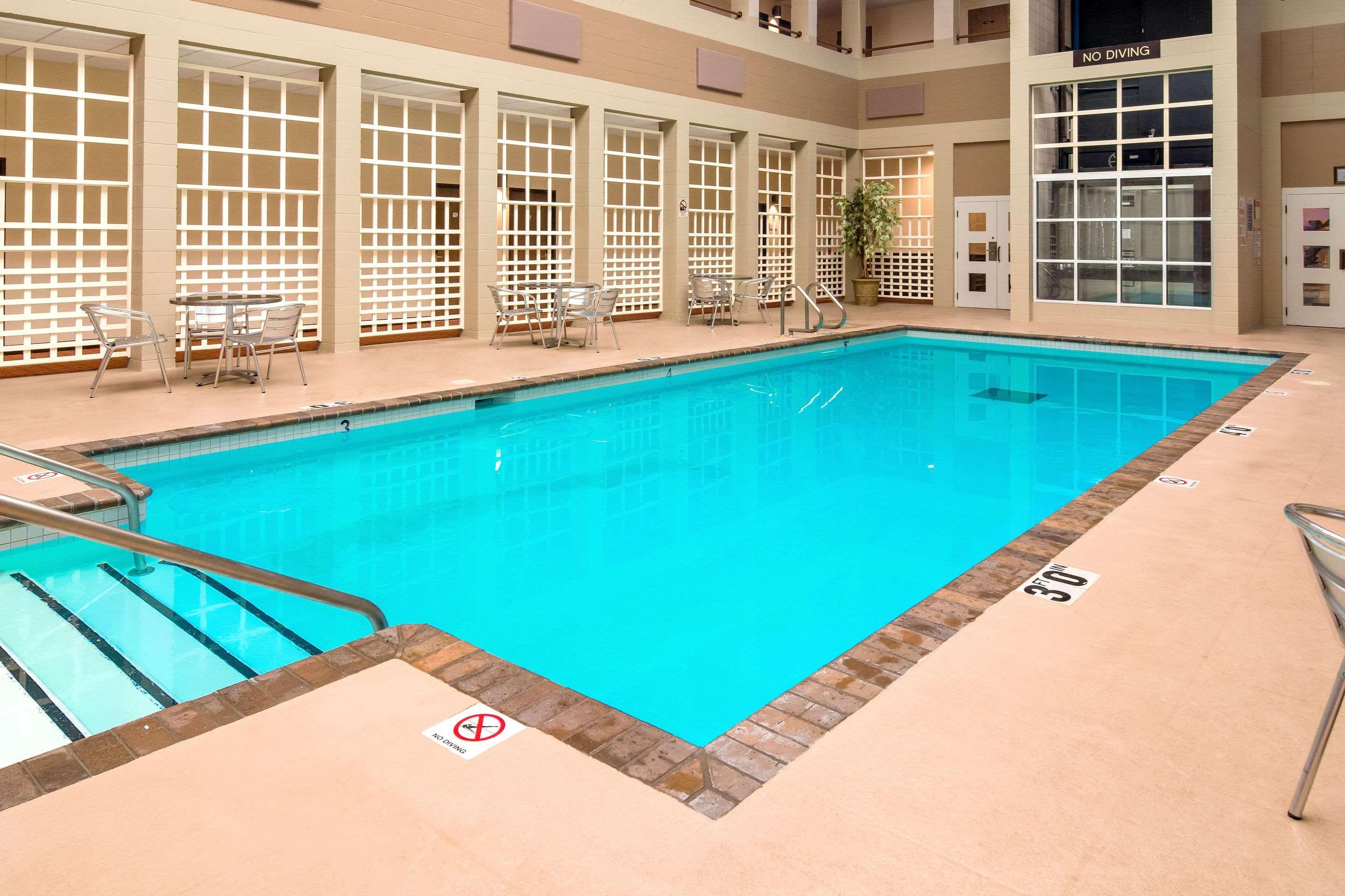 Quality Inn & Suites Virginia Luaran gambar